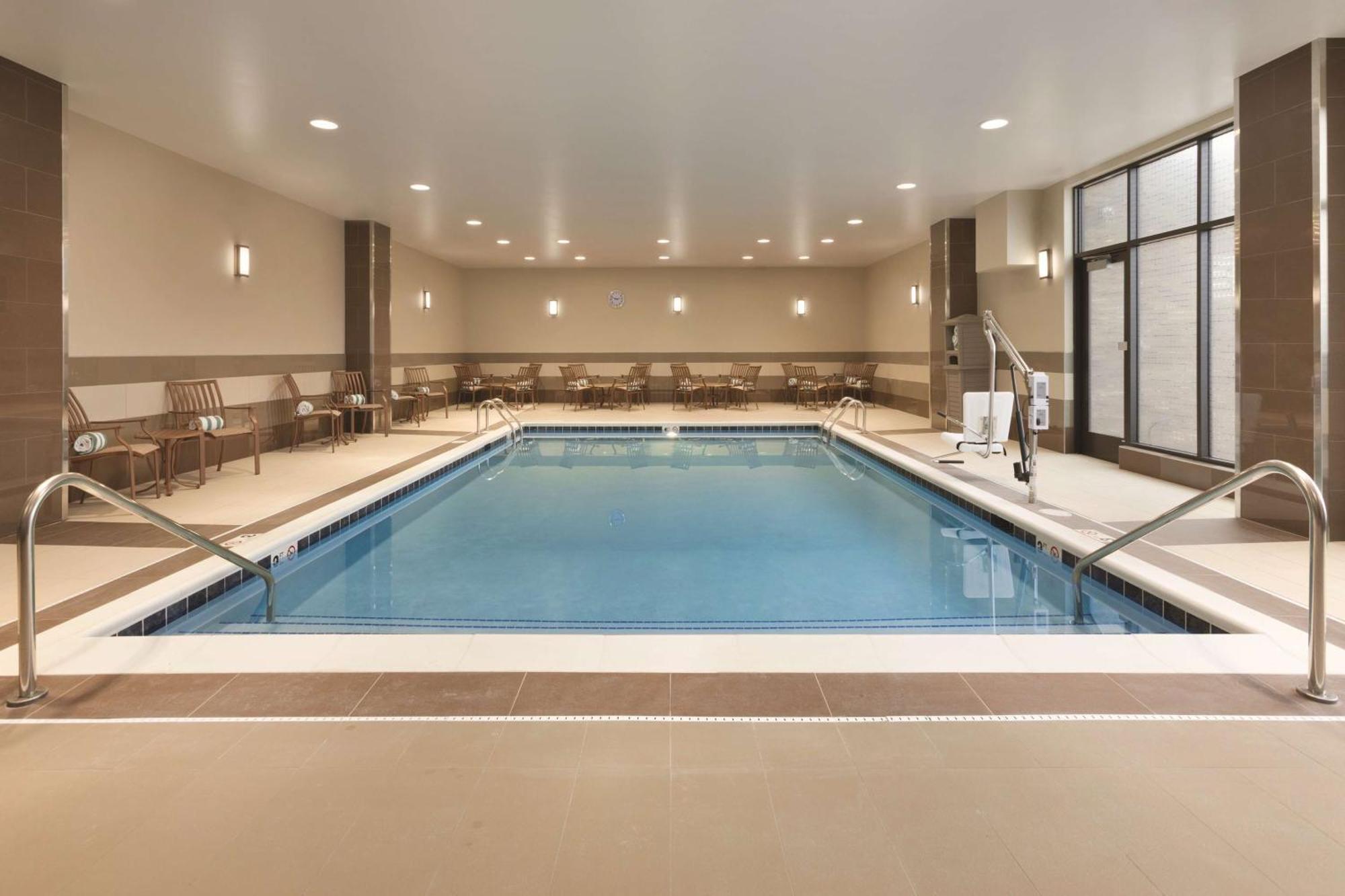 Embassy Suites By Hilton Akron Canton Airport North Canton Buitenkant foto