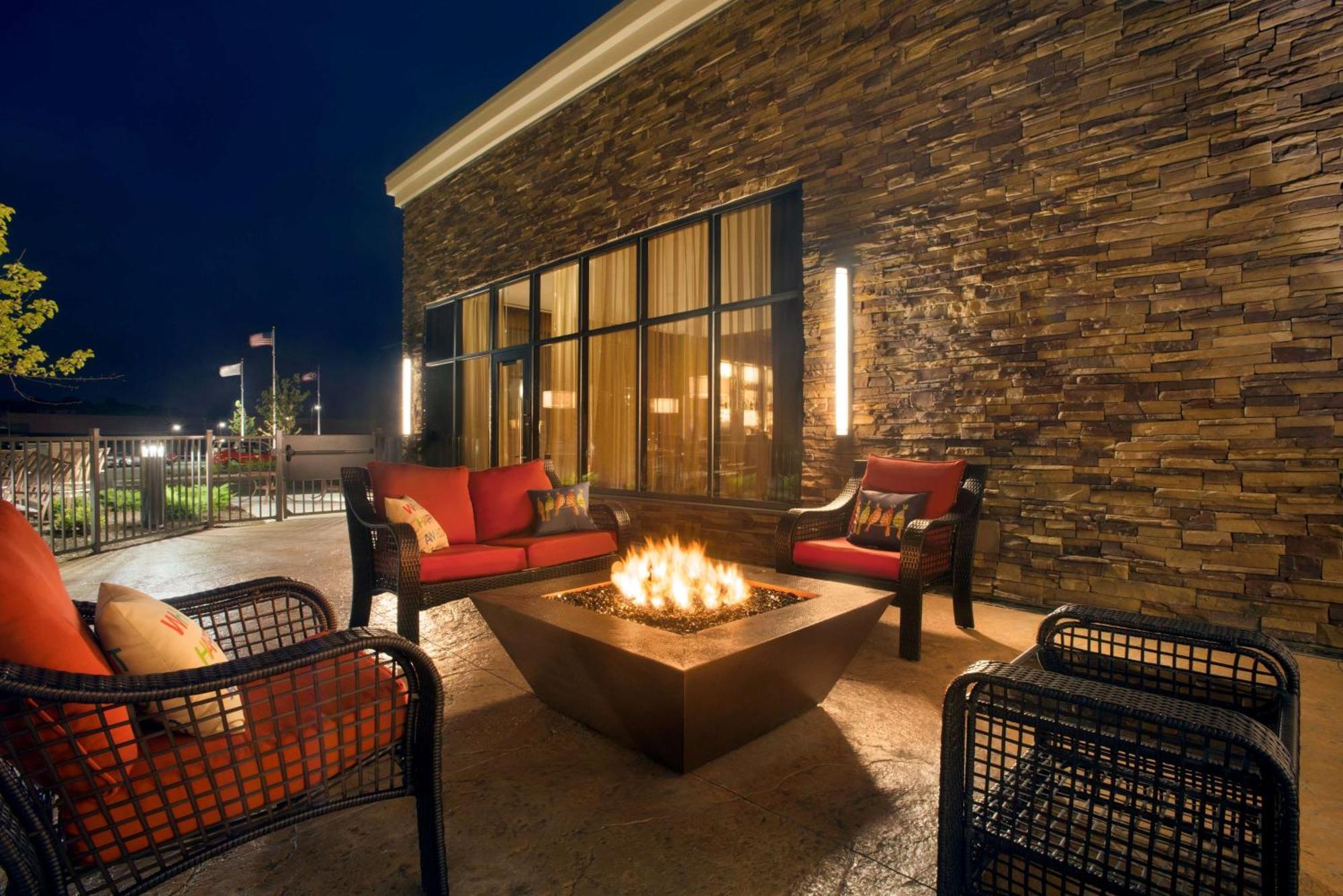 Embassy Suites By Hilton Akron Canton Airport North Canton Buitenkant foto